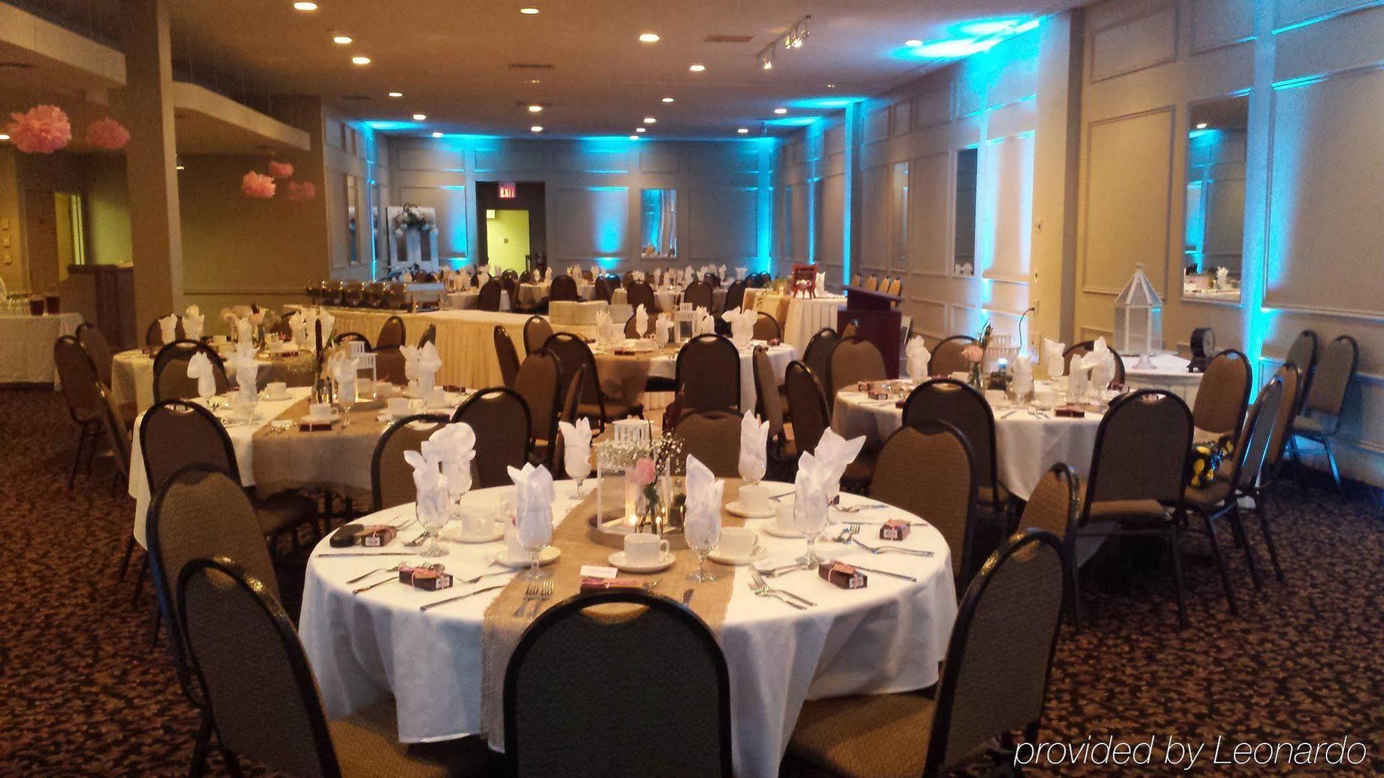 Quality Inn & Conference Centre Orillia Exterior foto
