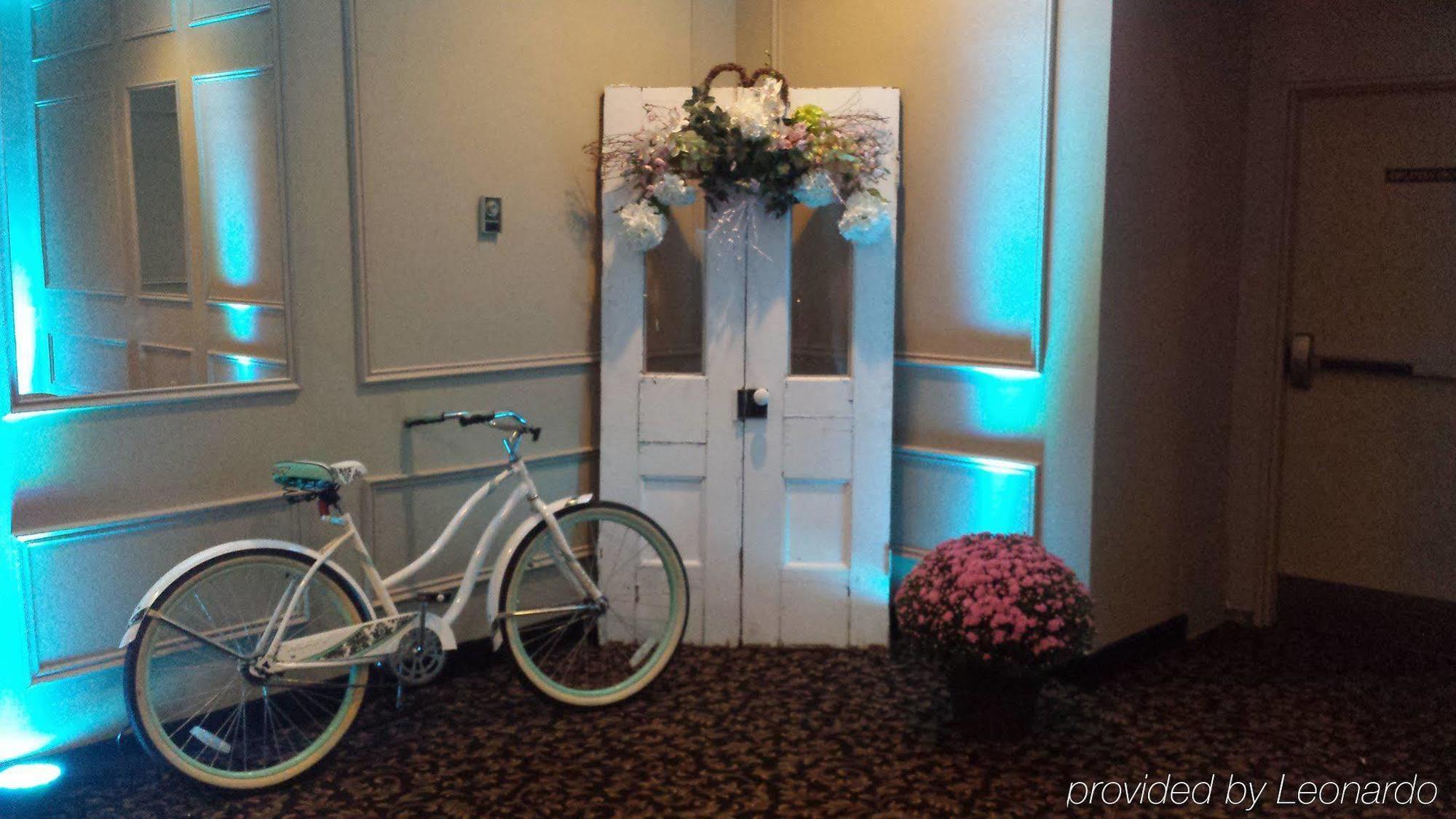 Quality Inn & Conference Centre Orillia Exterior foto